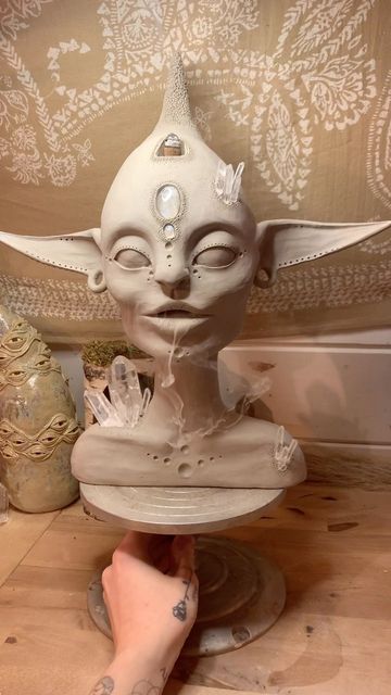 Ceramics Mask Ideas, Clay Mask Ideas Art Ceramic Sculptures, Masks Ceramic, Mask Clay Sculpture, Mask Ceramics, Ceramic Monster Sculpture, Diy Air Dry Clay, Instagram My Story, Pottery Videos