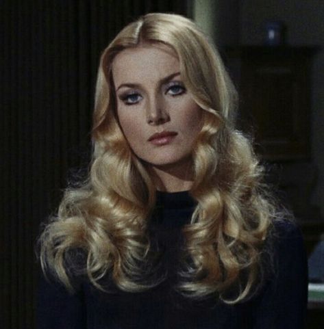 Barbara Bouchet, 70s Hair, Long Blonde, Natasha Romanoff, Blonde Bombshell, Long Blonde Hair, Beauty Icons, Vintage Hairstyles, Vintage Beauty