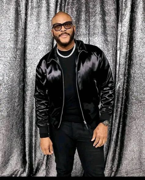 Tyler Perry's | I've Been Waiting All Day, Nobody Says Hello😞🥹 | Facebook Michael Rainey, Richest Actors, Film Premiere, Richest In The World, Tyler Perry, Gone Girl, Michelle Williams, Destiny's Child, Hollywood Legends