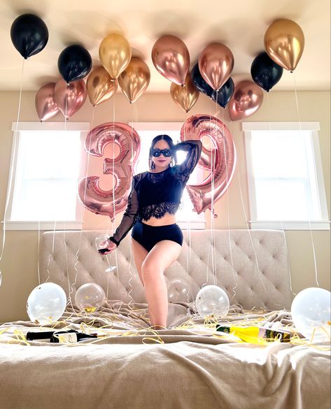 Fun bedroom birthday photo shoot inspired by sexy, curvy, confident, body-positive women Bedroom Birthday Photoshoot, Plus Size Birthday Photoshoot, Plus Size Photo Shoot Ideas, 36 Birthday, Birthday Poses, Fun Bedroom, Bedroom Birthday, Birthday Photo Shoot, Couples Pictures