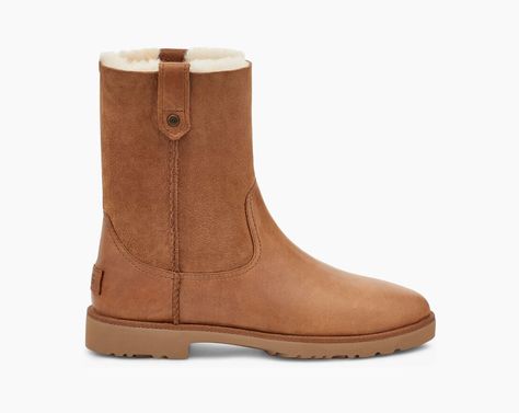 Romely Short Basic Shoes, Boots Slippers, Short Boot, Cool Shoes, Classic Boots, Getting Dressed, Short Boots, Womens Uggs, Ugg Boots