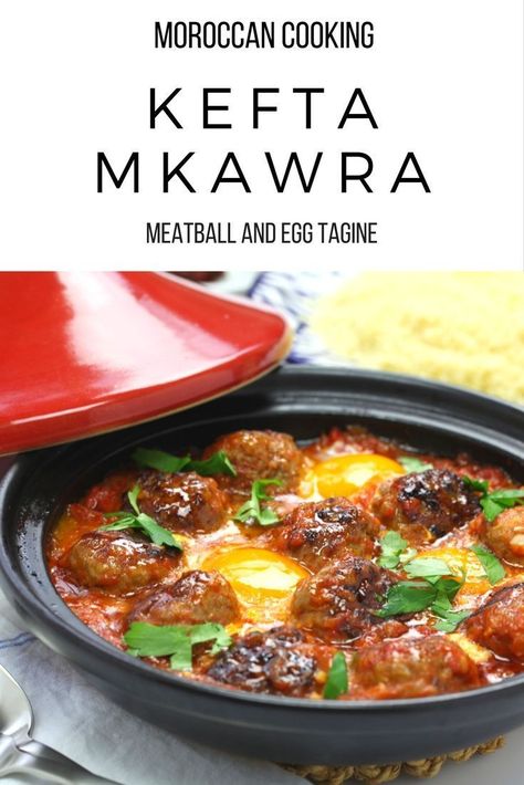 Arabisk Mad, Arrabiata Sauce, Moroccan Meatballs, Tagine Cooking, Moroccan Cooking, Tagine Recipes, Moroccan Dishes, Homemade Tomato Sauce, Paleo Lunch