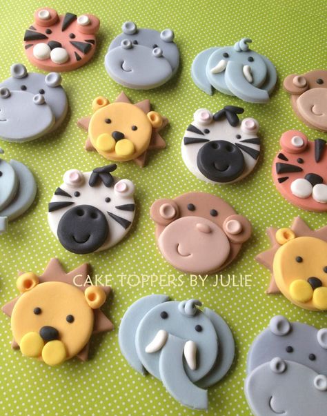 Easy Fondant Cupcake Toppers, Jungle Cupcakes, Jungle Birthday Cakes, Zoo Cake, Safari Cupcakes, Animal Birthday Cakes, Fondant Cake Designs, Safari Cakes, Fondant Cupcake Toppers