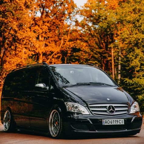 Кирил Коваленко on Instagram: “#vito #w639 #metris #viano #vclass #vans #lowered #stance #top_project #dropped #mercedes #bagged #onair #fitment #low #lowdown #bus #deep…” Viano Mercedes, Mercedes Viano, Mercedes Benz Vans, Mobile Detailing, Mercedes Benz Viano, Garage Car, Mercedes Benz Vito, Automobile Engineering, Cool Vans