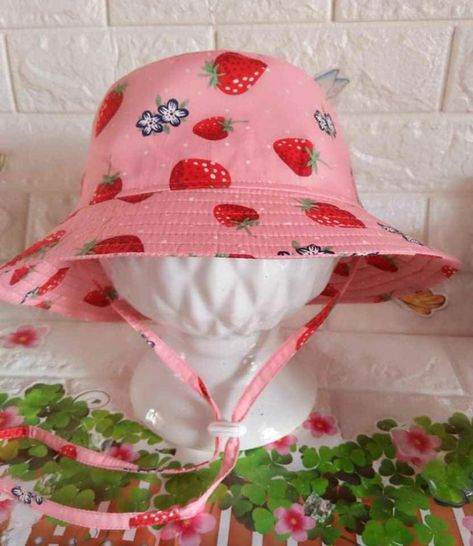 Free sewing pattern – Baby’s bucket hat (with photo tutorial) – Tiana's Closet Bucket Hat Pattern Free, Paper To Print, Baby Bucket Hat, Toddler Sun Hat, Bucket Hat Pattern, Sewing Hats, Kids Bucket Hat, Hat Patterns Free, Hat Patterns To Sew