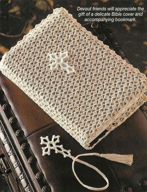 Bible cover Book Cover Pattern, Corak Krusye, Crochet Book Cover, Bookmark Crochet, Crochet Book, Bible Cover, Crochet Bookmarks, Crochet Magazine, Bible Covers