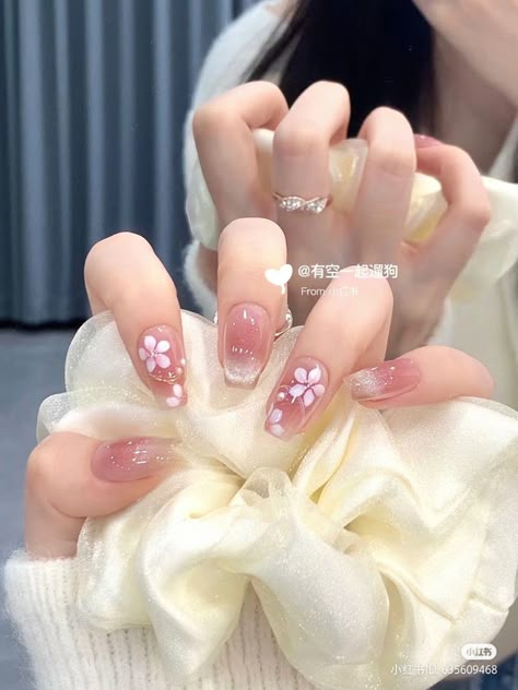 Sakura Nails Design, Nails Photo Ideas, Cosmetology Nails, Nails Asian, Nail Finger, Blossom Nails, Asian Style Nails, Cherry Blossom Nails, Brown Nails Design