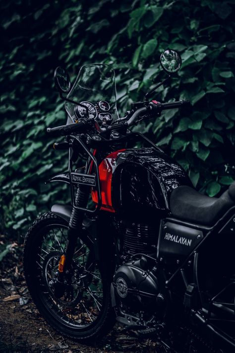 Himalaya Bike Wallpaper, Black Himalayan Bike, Himalayan Bike Wallpaper Hd 4k, Bullet Wallpaper, Himalayan Bike, Himalayan Royal Enfield, Cool Car Backgrounds, Royal Enfield Wallpapers, Moto Wallpapers