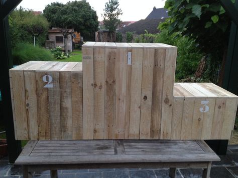 #Event, #Podium, #RecycledPallet Olympic Podium Diy, Pallet Outdoor Kitchen, Olympic Decorations, Pallet Patio Decks, Outdoor Kitchen Bar, Repurposed Pallets, Repurpose Pallets, Outdoor Kitchen Bars, 1001 Pallets