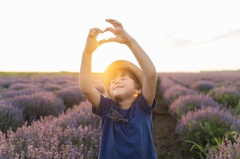 Happy boy Medium Shot Photography, Happy Expression, Happy Morning, Happy Boy, Premium Photo, Free Photo, Free Photos, The Sun, Good Morning