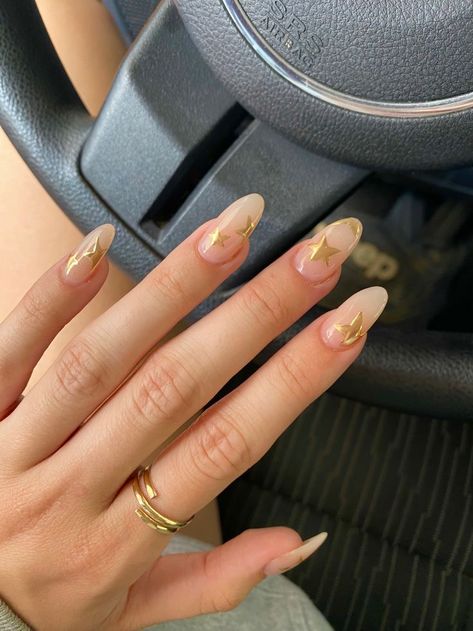 Gold Star Nails, Star Nails Acrylic, Taylor Swift Nails, Gold Chrome Nails, Star Nail Designs, Gold Acrylic Nails, Almond Acrylic Nails, Star Nails, Girls Nails