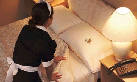 Turndown Service: Ultimate Guide Hospitality School, Sharing Bed, Dnd Room, Room Attendant, Music Corner, Management Training, Drapes And Blinds, Life Hacks Websites, Hotel Industry