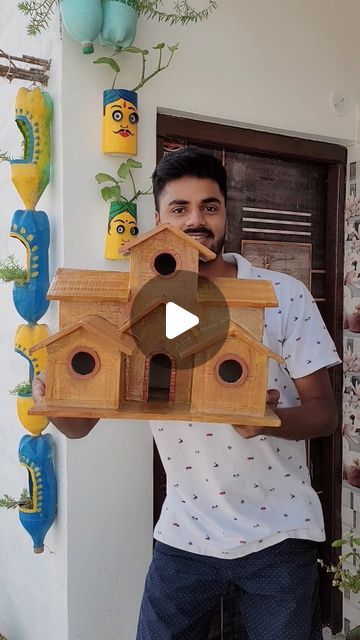 Cardboard Birdhouse, House With Cardboard, Cardboard Garden, Camel Craft, Cardboard Ideas, Garden Hacks Diy, Homemade Bird Houses, Garden Decoration Ideas, Beautiful Birdhouses