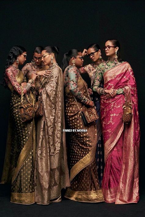 Sabyasachi Mukherjee - India 🇮🇳 Sabyasachi Saree, Sabyasachi Collection, Sabyasachi Mukherjee, Sabyasachi Sarees, Indian Bride Outfits, Pakistan Fashion, Wedding Saree Indian, Technology Fashion, Indian Inspired