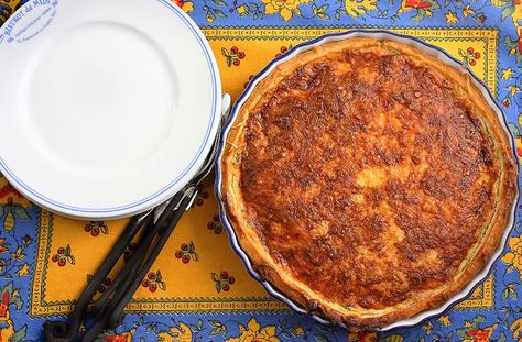 La Table De Nana: Quiche ~Pol Martin~ Russell~Watercolor~Will Travel:) Quiche Crust, Shortcrust Pastry Recipes, Savory Cheesecake, Bacon Dishes, Savory Pies Recipes, Paul Martin, Easy Quiche, Classic French Dishes, Cheese Tarts