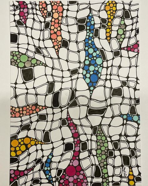 Instagram Colour Doodle Art, Colour Doodle, Sharpie Ideas, Visual Art Projects, Ash Art, Colorful Doodles, Neurology Art, Black Sketchbook, Abstract Doodles