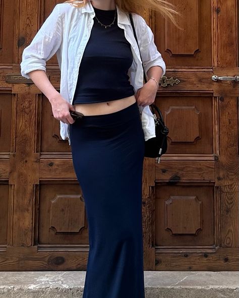 Dark blue Maxi skirt🫐💙 Blue Stretch Long Skirt, Long Blue Skirt Outfit, Casual Baggy Dark Blue Skirt, Dark Blue Maxi Skirt, Luxury Blue Fitted Maxi Skirt, Luxury Blue Maxi Skirt, Long Blue Skirts, Blue Skirt Outfits, Blue Maxi Skirt