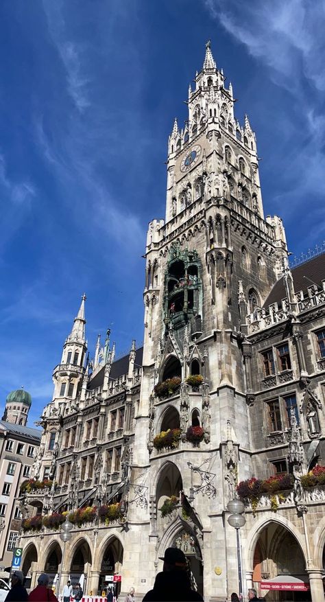 Marienplatz Germany Aesthetic, German Shepards, Natural Park, Munich Germany, Munich, Barcelona Cathedral, Puerto Rico, Monument, Vision Board