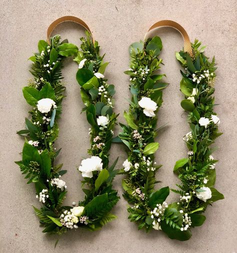 Wedding Varmala, Indian Wedding Garland, Flower Garland Wedding, Flower Decorations Diy, Wedding Garland, Green Garland, Greenery Garland, Wax Flowers, Flower Garland