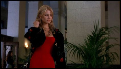 Cameron Diaz x The Mask Cameron Diaz The Mask, Cameron Diaz Movies, The Mask 1994, The Mask Costume, Movies Outfit, Cameron Diaz, 90s Outfit, Trending Fashion Outfits, Famous Women