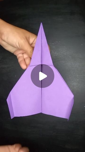 Paper Crafts Aeroplane, Good Paper Airplanes, Demon Paper Plane, Paper Plane Ideas, Cool Paper Planes, Paper Plane Craft, How To Make Airplane Paper, How To Make A Paper Airplane Fly Far, Origami Paper Airplane