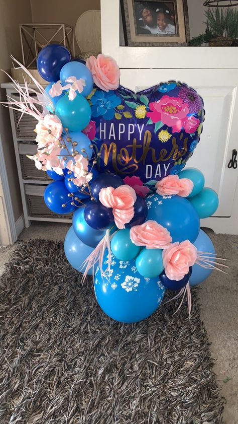 Mother’s Day Stuffed Balloons, Mothers Day Balloon Arch, Mothers Day Balloons Bouquets, Mother’s Day Balloons, Backyard Quince, Mom Bouquet, Balloon Projects, Balloon Arch Ideas, Stuffed Balloons