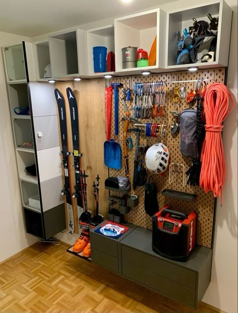 Climbing Equipment Storage, Climbing Gear Storage, Camping Closet, Gear Room Organization, Gear Room Ideas, Outdoor Gear Organization, Outdoor Gear Storage, Gear Organization, Sports Equipment Storage