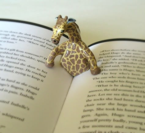 Clay Bookmark, Clay Book, Bookmark Art, Book Page Holder, Bookmark Diy, Page Holder, Tanah Liat, A Giraffe, Clay Animals