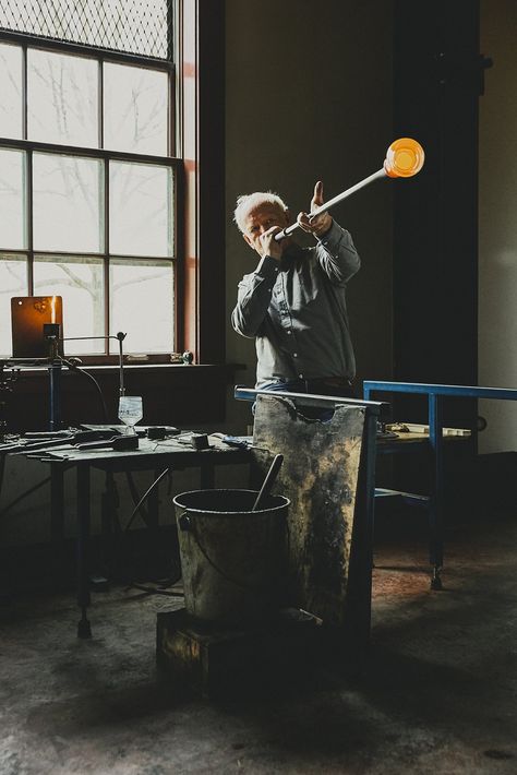 At one of the last American glass factories of its kind, everything is made in-house—from the tools to the electricity. Glass Blowing Studio, Glassblowing Studio, Simon Pearce, Camera World, Environmental Portraits, Small Woodworking Projects, Fire Art, Glass Studio, Beginner Woodworking Projects