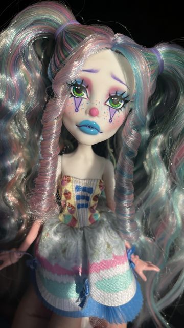 Diy Clown Doll, Clown Barbie, Pastel Clown, Custom Dolls Monster High, Mh Doll Repaint, Ooak Clown Doll, Monster High Ooak Dolls, Doll Makeover, Customized Monster High Dolls