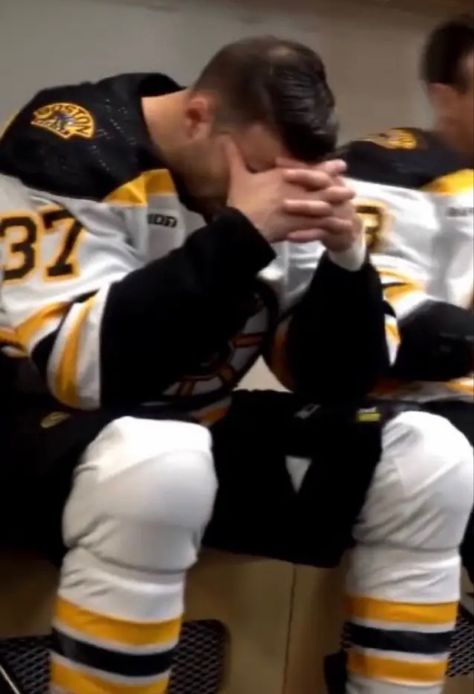 Nhl Reaction Pics, Brad Marchand, Bruins Hockey, I Am Free, Hilarious Stuff, Hockey Stuff, Best Sport, Dallas Stars, Out Of Context