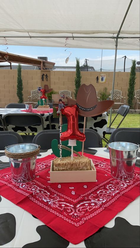 Red Cowboy Theme Party, Centerpieces For Cowboy Theme Party, Pbr Themed Birthday Party, 1st Bday Rodeo Theme, Jaripeo Party Decorations, Cowboy Theme Table Decor, My 1st Rodeo Center Piece, Mickey Mouse Farm Birthday Party Ideas 1st, Cowboy 1st Birthday Party Decorations