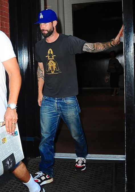 Adam Levine Style, Adam Levine, Men Fashion Casual Outfits, Menswear Inspired, Men Fashion, Fashion Casual, Casual Outfits, Style Inspiration, Street Style