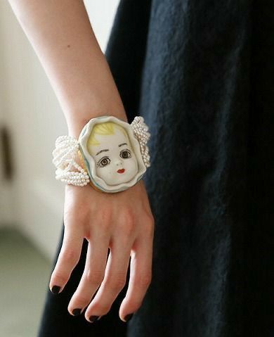 Broken Doll, Weird Jewelry, Vintage Jewelry Crafts, Doll Jewelry, Assemblage Jewelry, Funky Jewelry, Doll Parts, Doll Crafts, Doll Head