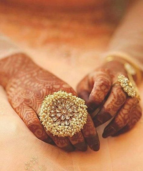 Wedding Jwellary, Kundan Rings, Fancy Items, Rings Indian, Bangle Ceremony, Diamond Jhumkas, Barrister Babu, Street Mode, Indian Ring