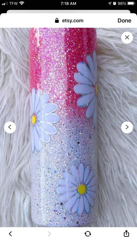 Custom Tumblers Ideas, Cool Tumbler Designs, Rose Gold Glitter Tumbler, Gold Glitter Tumbler, Daisy Tumbler, Kids Tumblers, Tumbler Cups Personalized, Yeti Cups, Epoxy Tumbler