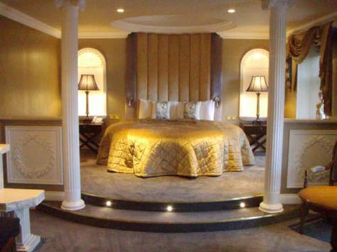 Master Bed Room Roman Style Ideas Roman Style Bedroom, Roman Bedroom, Roman Interior, Greek Interior, Honeymoon Bedroom, Killarney Ireland, Setting Inspiration, Lake Hotel, Sleep Time