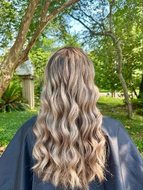 Homecoming Curls Hairstyles, Curled Balayage Hair, Hoco Hairstyles Curled Down, Curled Hair Styles For Long Hair, Hoco Hair Ideas Down Curled, Homecoming Curled Hair, Curled Hair For Hoco, Hoco Curled Hairstyles, Beach Wave Prom Hair