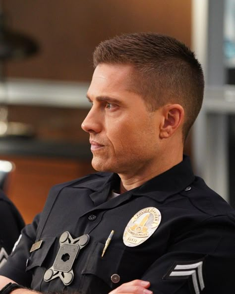 Eric Winter Haircut, Tim Bradford Haircut, Officer Bradford, Marine Haircut, Gents Hairstyles, Soldier Haircut, Military Hair, Tim Bradford, Men Fade Haircut Short