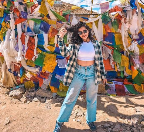 Day 3: Crowded but scenic,📍Khardung La Pass- One of the world’s highest motorable pass. . . #leh #ladakh #lehladakh #khardungla… | Instagram Leh Ladakh Outfits Women, Spiti Valley Outfit Women, Ladakh Outfit Ideas Women, Leh Ladakh Outfits, Ladakh Photography, Travel Woman, Valley Photography, Trip Photography, Spiti Valley