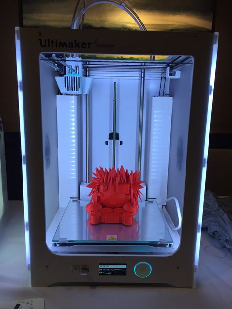 An Educator's Guide to 3D Printing in the Classroom - The Institute for Arts Integration and STEAM 3d Printing Classroom, Best Printer, Makerspace Ideas, 3d Printing Machine, 3d Printing Business, Steam Education, Online Conference, 3d Printing Materials, Classroom Centers