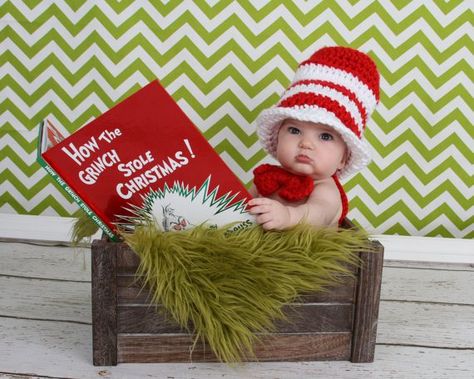 Baby Holiday Card, Photo Bb, Christmas Baby Pictures, Babies Photography, Baby Christmas Photos, Xmas Photos, Holiday Photoshoot, Family Christmas Pictures, Foto Baby