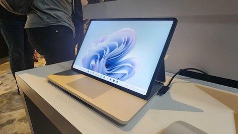 Microsoft Surface Laptop Studio 2 hands-on review: Is it a MacBook Pro killer? Surface Pro Laptop, Microsoft Surface Laptop Go 2 Aesthetic, Macbook Pro M2 2022, Microsoft Surface Laptop Go 2, Msi Laptop, Surface Studio, Microsoft Surface Laptop, Tech Review, Apple Laptop