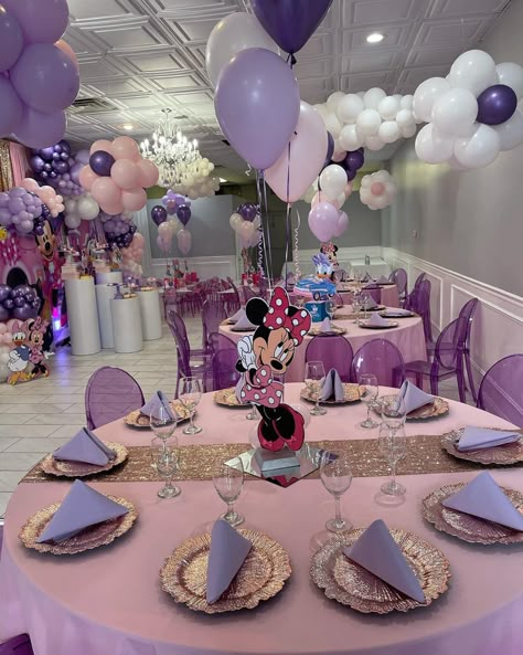 Minnie Bowtique Party, Luxury Baby Shower, Minnie Mouse Birthday Decorations, Minnie Mouse 1st Birthday, Minnie Birthday Party, Princess Theme Party, Minnie Party, World Party, Birthday Balloon Decorations