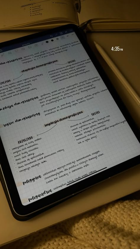 Apple Ipad Notes Aesthetic, Writing On Ipad Aesthetic, Ipad Writing Aesthetic, Ipad And Pencil Aesthetic, I Pad Study Aesthetic, Notes Aesthetic Minimalist, Ipad Studying Aesthetic, Studying Aesthetic Ipad, Online Notes Aesthetic