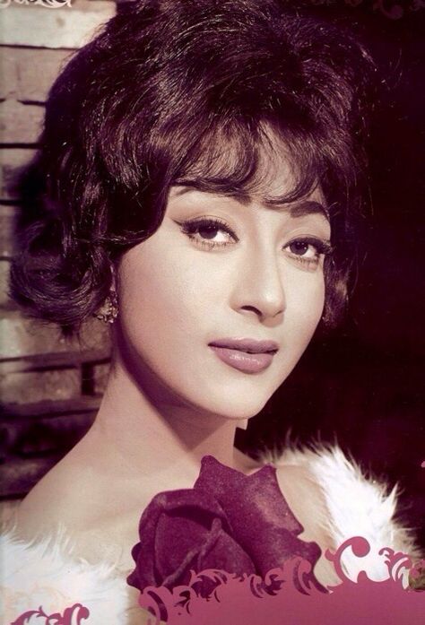 Mala Sinha Mala Sinha, Old Film Stars, Bollywood Pictures, Retro Bollywood, Indian Actors, Bollywood Photos, Vintage India, Popular Actresses, The Sixties