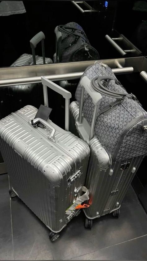 Rimowa Luggage, Airport Aesthetic, Luxury Lifestyle Fashion, Goyard Bag, Rich Lifestyle, Luxury Lifestyle Dreams, Future Lifestyle, Foto Ideas Instagram, Rich Life