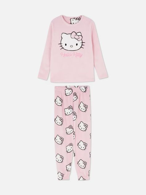 Christmas Pyjamas 2024 | Fluffy Christmas Pyjamas | Primark Primark Pjs, Hello Kitty Pjs, Primark Pyjamas, Primark Outfit, Pink Pjs, Girls Pjs, Cute Pajama Sets, Sock Outfits, Pink Pajamas