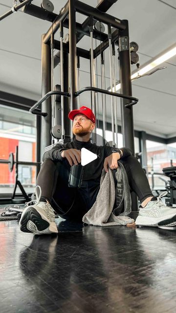 Mirko | Fashion & Photography on Instagram: "Your next Creative Gym Video ? 🎥🏋🏼‍♂️
____________________________________

#gym #creativevideo #reels #reelsvideo #gymvideos #fitness #fitnessvideo #reelsviral #viralreels #videography #videoideas #workout #reelsofinstagram #photography #videoediting #filming #workoutvideo #creativephotography #transition" Gym Photography, Gym Video, Fitness Photography, Time Lapse Video, Creative Video, June 1, Photo Tips, Video Editing, Creative Photography