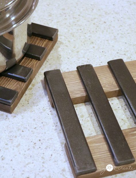 Easy DIY Trivets Diy Trivet, Repurposed Crib, Trivets Diy, Headboard Diy, Desk Diy, Bar Diy, Kitchen Accesories, Wood Trivets, Diy Wooden Projects